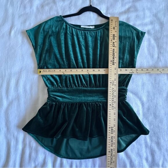 Ellison Blouse Womens Medium Green Velvet Peplum Cap Sleeve Ruched Holiday Party - Picture 5 of 10